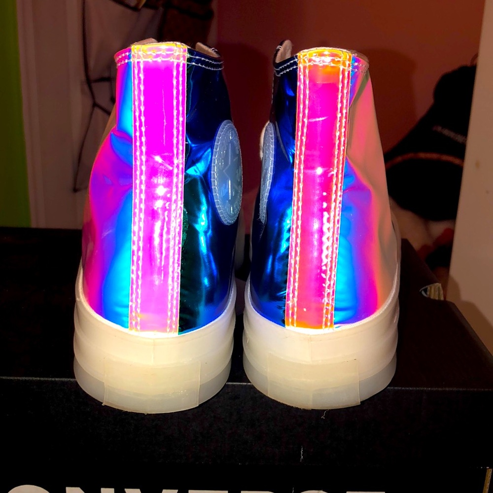 Converse Iridescent